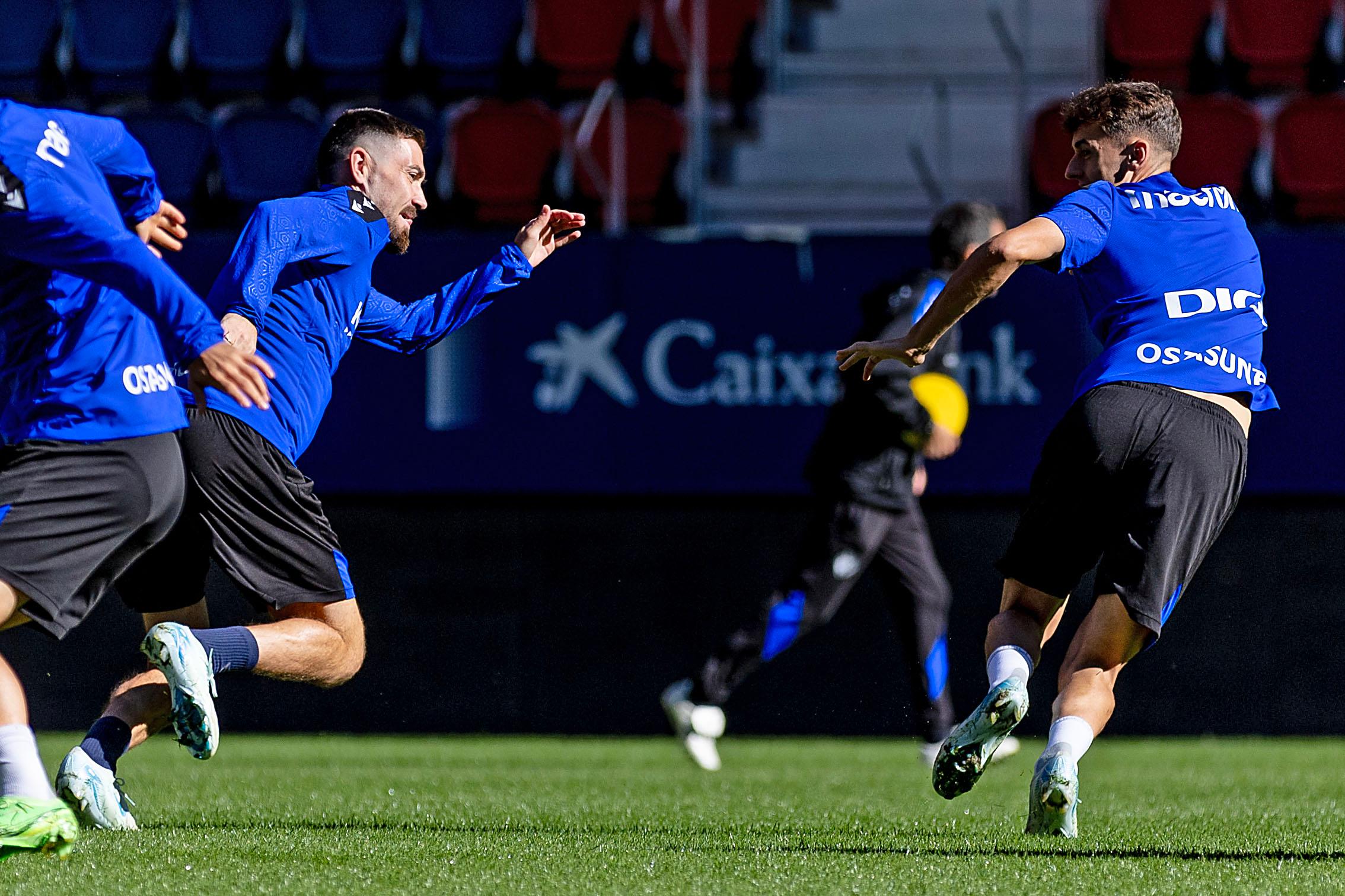 Osasuna cierra su preparación para el encuentro ante el Rayo con una sesión en El Sadar