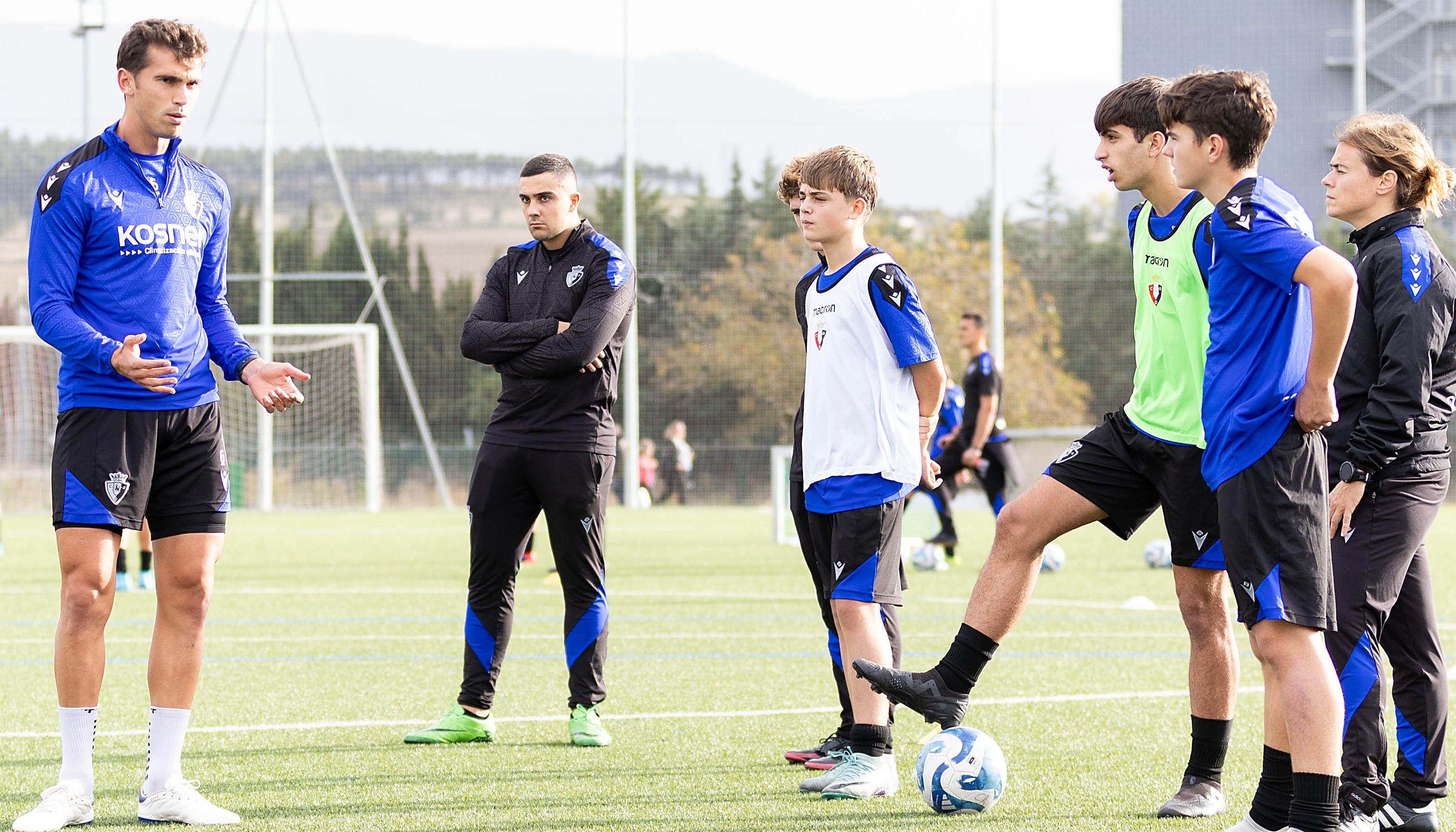 Lucas Torró participó ayer en las jornadas de Optimización del Talento de la cantera rojilla