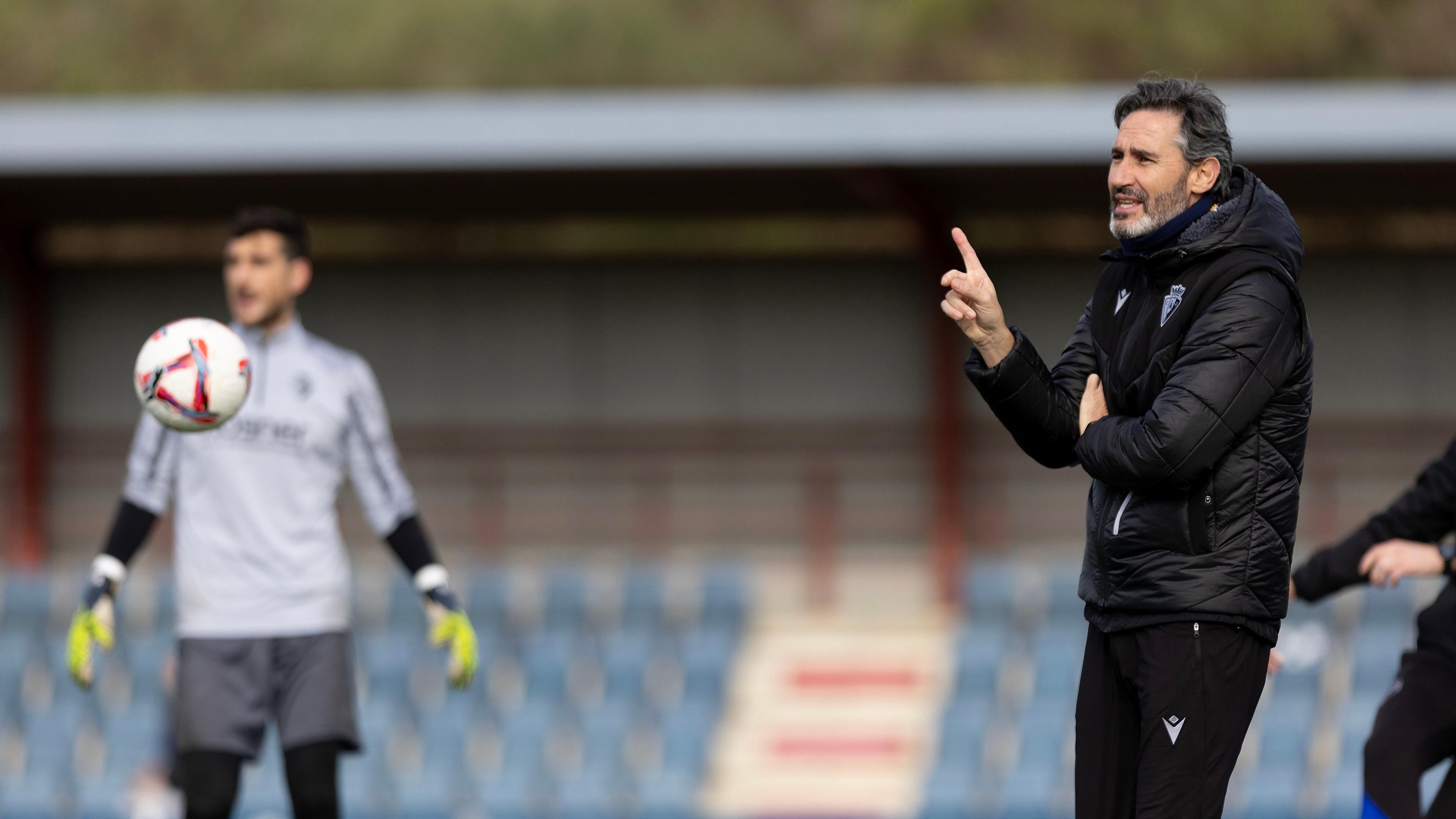 Osasuna cita a 23 jugadores para recibir al Villarreal