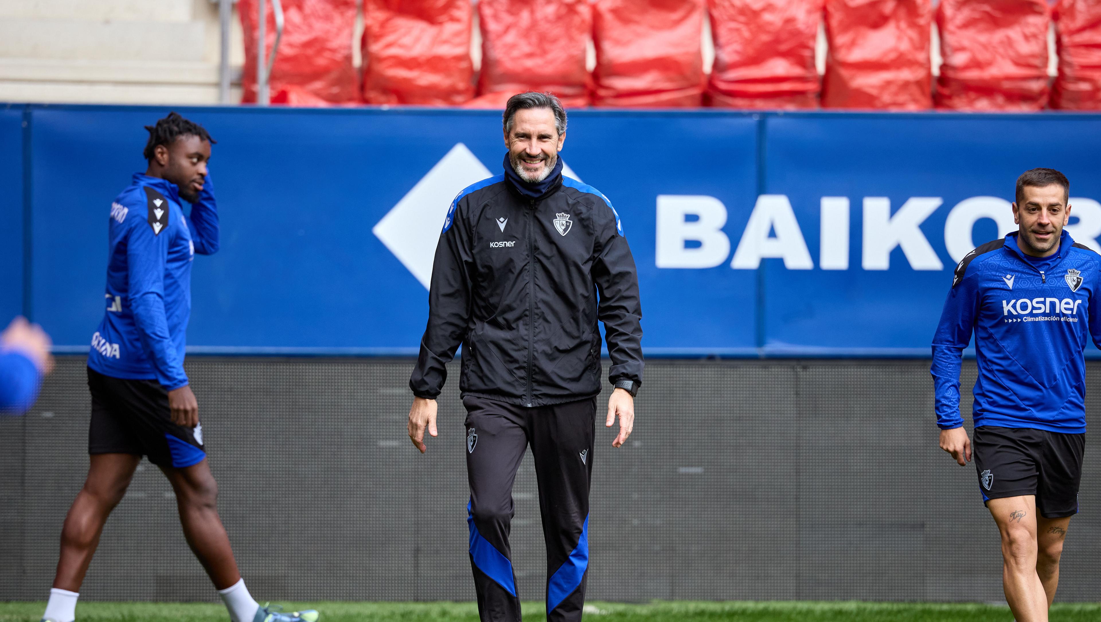 Vicente Moreno: “Osasuna es un club especial, así lo he sentido y por ello estoy agradecido a toda la familia que lo forma”