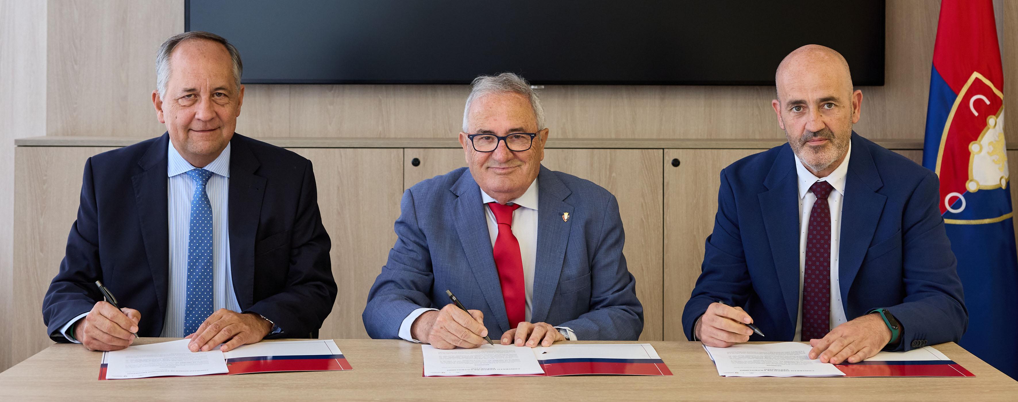 El Club Atlético Osasuna alcanza un acuerdo de patrocinio con Toyota Tauro Motor y Lexus Pamplona